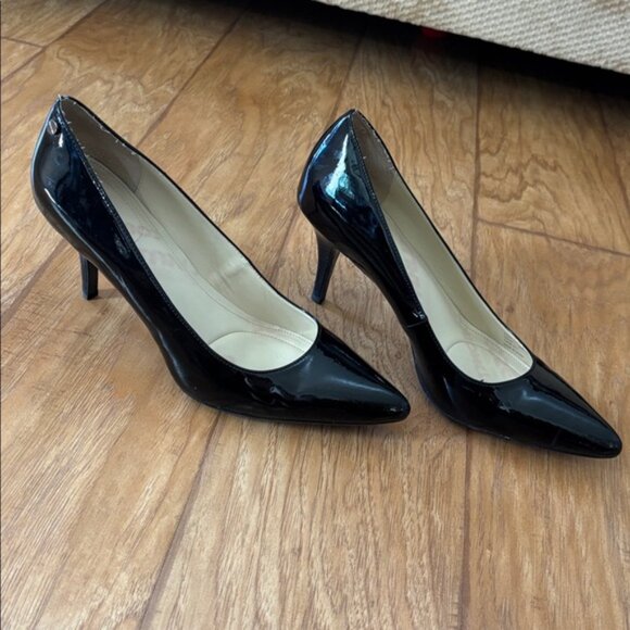 Black Patent Leather Heels - Picture 3 of 4
